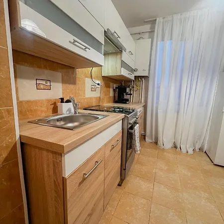 Urban - 2min Walk To Iulius Mall - 10min Walk To Center - Spacious And Comfortable *