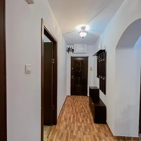 Urban - 2min Walk To Iulius Mall - 10min Walk To Center - Spacious And Comfortable