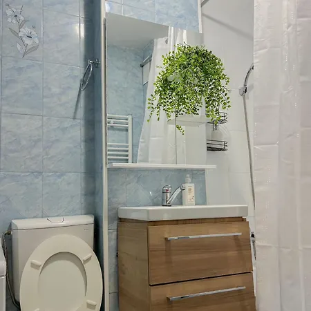 Urban - 2min Walk To Iulius Mall - 10min Walk To Center - Spacious And Comfortable شقة