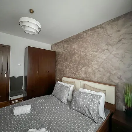 Urban - 2min Walk To Iulius Mall - 10min Walk To Center - Spacious And Comfortable تيميشورا