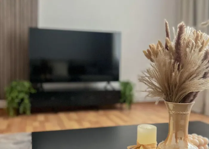 Urban - 2min Walk To Iulius Mall - 10min Walk To Center - Spacious And Comfortable