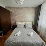 Urban - 2min Walk To Iulius Mall - 10min Walk To Center - Spacious And Comfortable Apartament