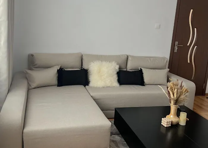 Urban - 2min Walk To Iulius Mall - 10min Walk To Center - Spacious And Comfortable Timişoara